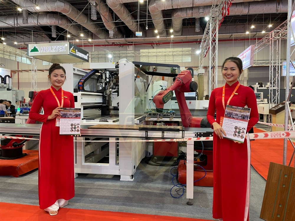 BIFA WOOD VIETNAM 2023: Kết Nối Ngành Gỗ Xuất Khẩu Vươn Tầm Quốc Tế