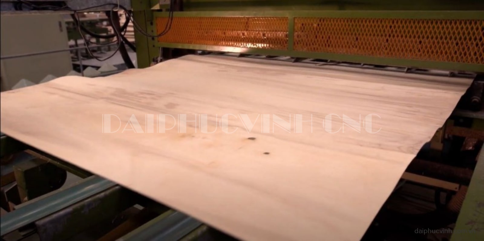 Bước 5 máy veneer