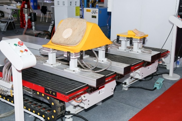 máy cnc gia công ván