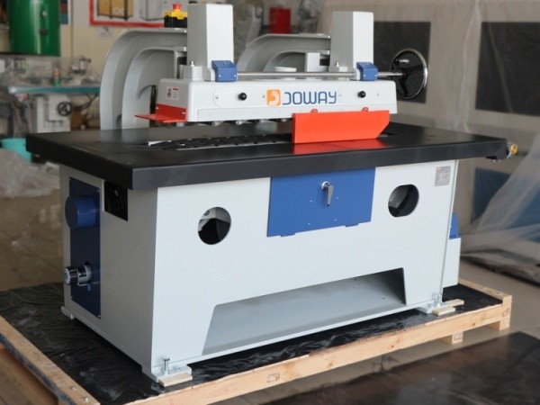 máy cưa ripsaw lưỡi dưới