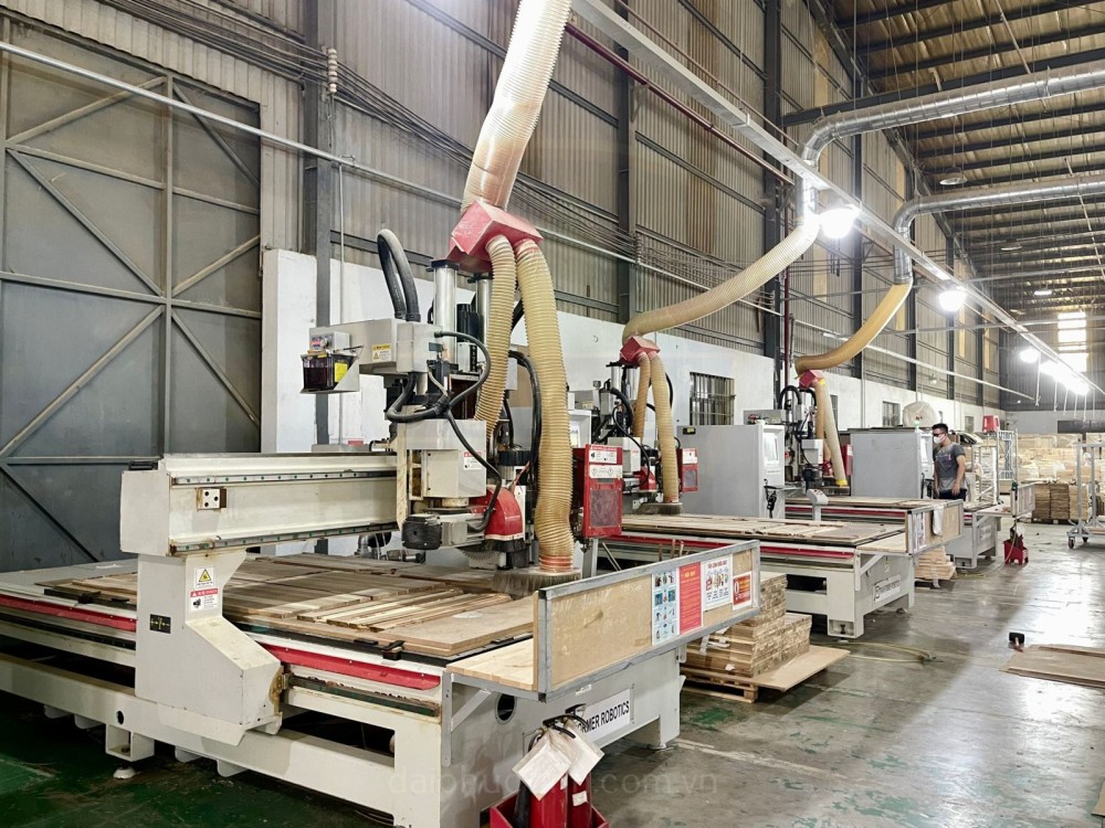 Dây chuyền máy cnc 2.5D Woodmaster  tại Cty Tranformor - Tân Uyên Bình Dương