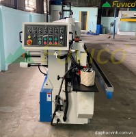 Tối Ưu Hóa Thẩm Mỹ: Máy Dán Cạnh Acrylic LINE 900K Không Tì Vết 6588