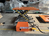 Bàn Nâng Gỗ Thủy Lực Thiết Kế Chữ E (1.5 Tấn) - Giải Pháp Xếp Dỡ Hiệu Quả 5004