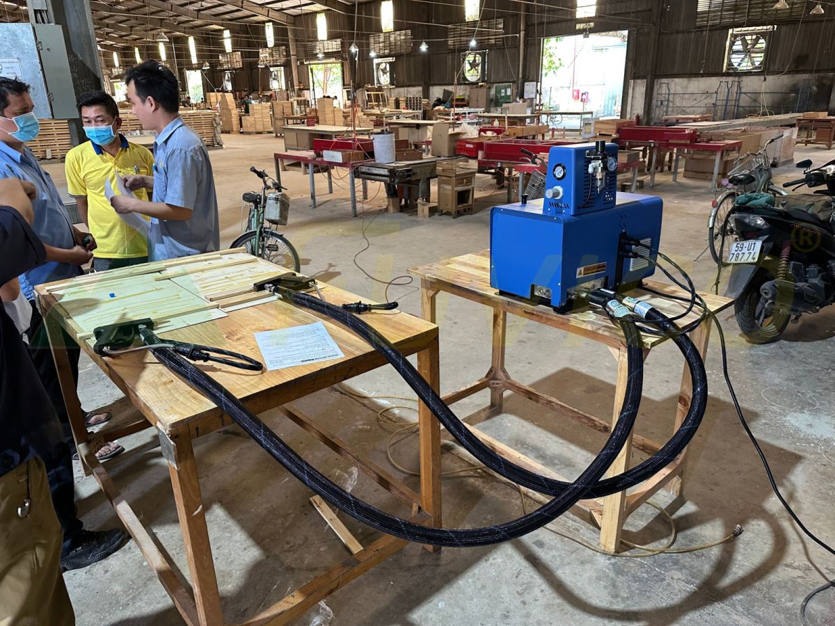 MÁY BẮN KEO 2 SÚNG 58471 9322