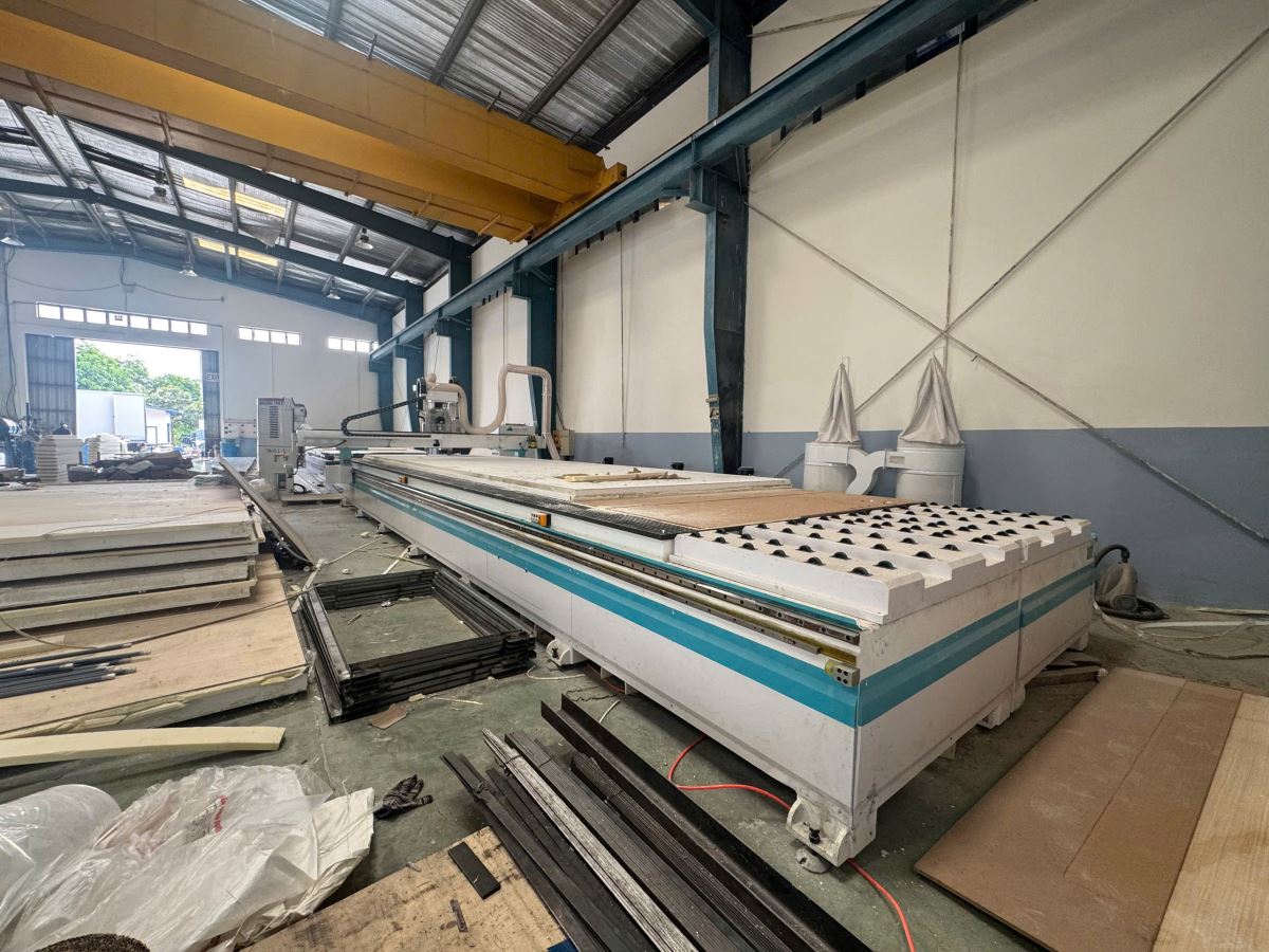 Máy phay CNC router thay dao tự động bàn lớn kết hợp trục cưa xoay đa hướng HT-2790RS 97687 9334