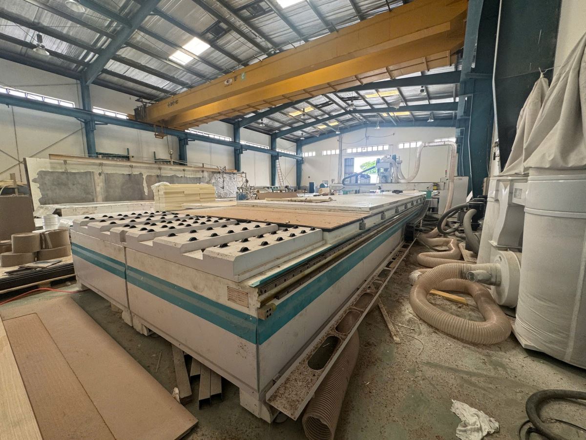 Máy phay CNC router thay dao tự động bàn lớn kết hợp trục cưa xoay đa hướng HT-2790RS 97687 9337